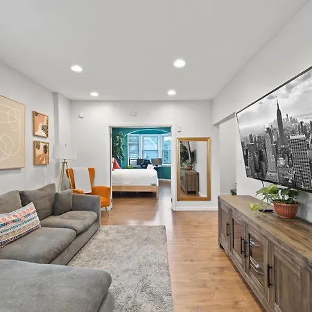 The Rainforest Retreat Sleeps 25 20M To Nyc Free Parking